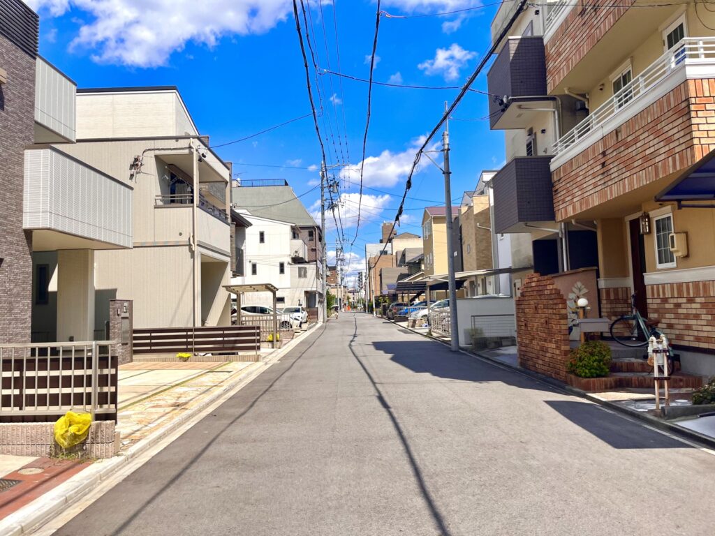アスファルト 家